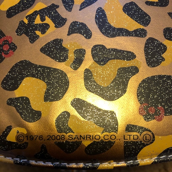 Hello Kitty Make-Up Case - Picture 5 of 5